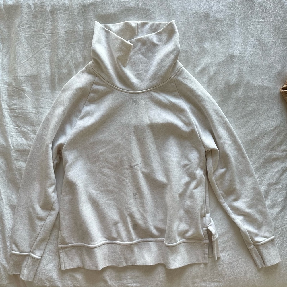 Nike oversized sweatshirt